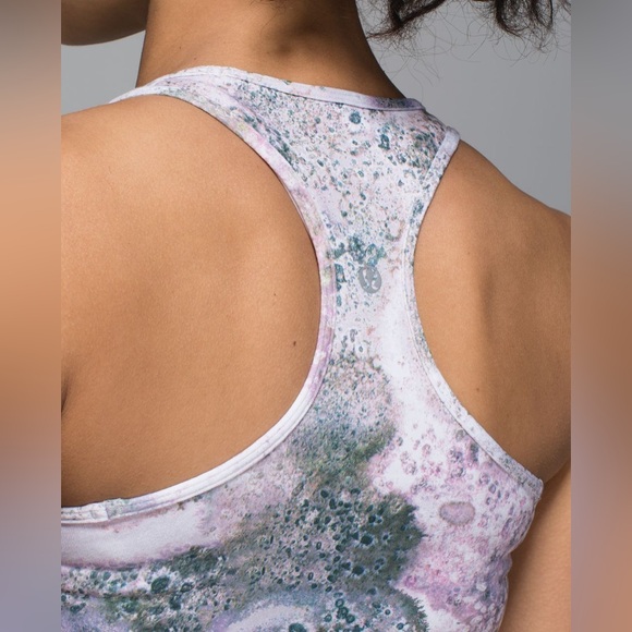 Lululemon💎PRISTINE💎Cool Racerback Tank VINTAGE🦄Sugar Crush Multi rainbow✨sz 4 - Picture 2 of 16